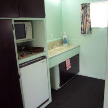 Travelodge Levin Bagian luar foto