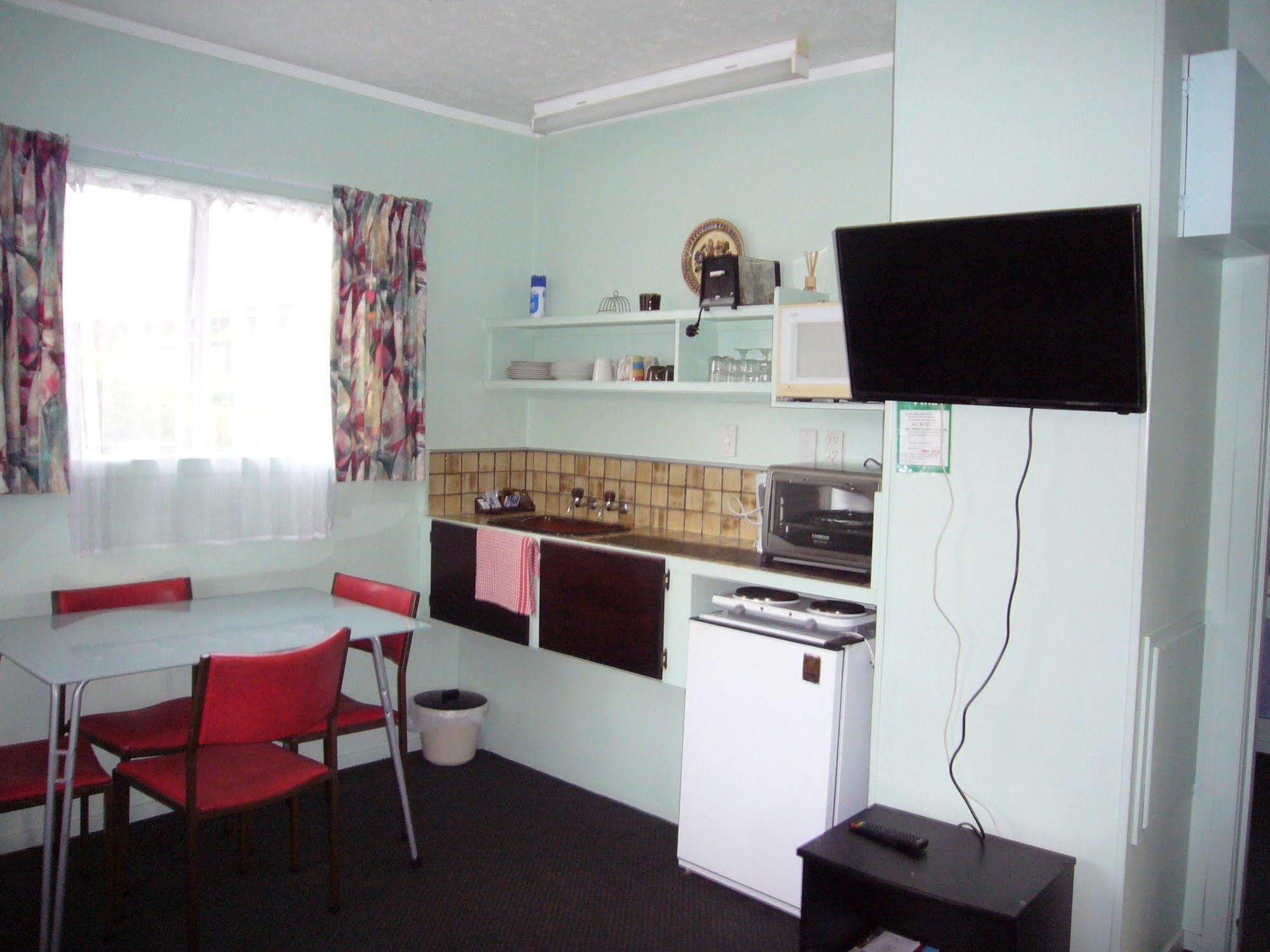 Travelodge Levin Bagian luar foto